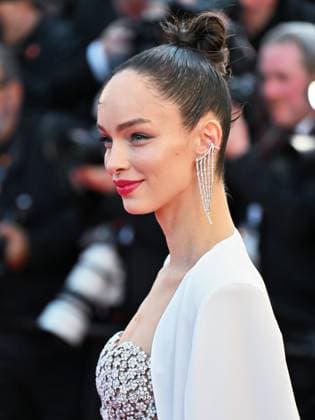 Cannes, France: Cannes, 77th Cannes Film Festival 2024, Third evening - red carpet of the film MEGALOPOLIS - In the photo Aishwarya Rai Bachchan Cannes France  - ZUMAp169 20240516_zea_p169_1016 Copyright: xMANUELExMANGIAROTTIx