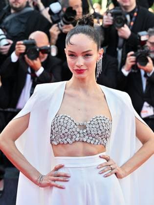 Cannes, France: Cannes, 77th Cannes Film Festival 2024, Third evening - red carpet of the film MEGALOPOLIS - In the photo Aishwarya Rai Bachchan Cannes France  - ZUMAp169 20240516_zea_p169_1022 Copyright: xMANUELExMANGIAROTTIx