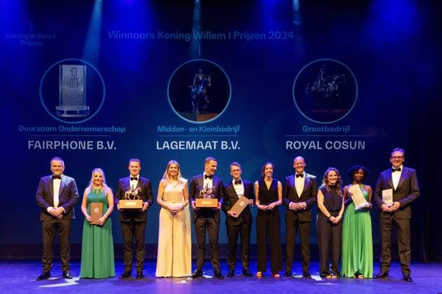 ZWOLLE - Queen Maxima among the prize winners during the presentation of the King Willem I Prizes 2024 in the Zwolle Theater De Spiegel. ANP VINCENT JANNINK netherlands out - belgium out  Copyright: xx x498664011x originalFilename: 498664011.jpg