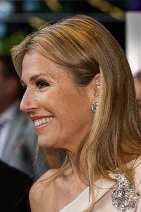 ZWOLLE - Queen Maxima during the presentation of the King Willem I Awards 2024 in the Zwolle Theater De Spiegel. ANP VINCENT JANNINK netherlands out - belgium out  Copyright: xx x498665631x originalFilename: 498665631.jpg