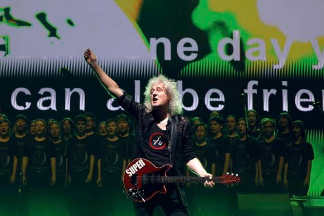 Entertainment Themen der Woche KW20 Entertainment Bilder des Tages Brian May bei der Verleihung der Stephen Hawking Medal for Science Communication beim Starmus VII Festival 2024. Bratislava, 16.05.2024 *** Brian May at the presentation of the Stephen Hawking Medal for Science Communication at the Starmus VII Festival 2024 Bratislava, 16 05 2024 Foto:xF.xArndtx xFuturexImagex starmus_award_4524
