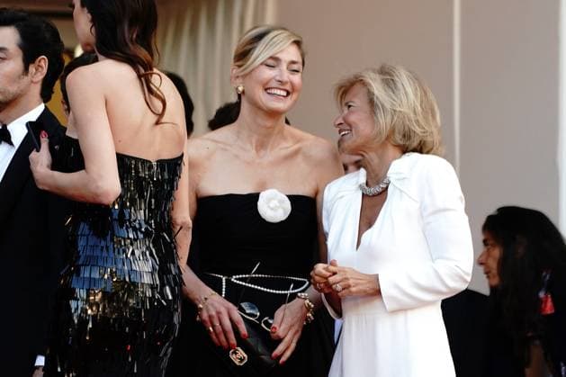 Cannes, France 16th May, 2024 Julie Gayet and President of the Festival Iris Knobloch attends Megalopolis Screening red carpet at the 77th annual Cannes Film Festival at Palais des Festivals on May 16, 2024 in Cannes, France CINEMA 77eme Festival de Cannes Red Carpet du film Megalopolis 16 05 2024 NorbertScanella Panoramic 