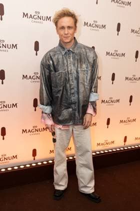 magnum day1 party Matthias Schweighoefer Magnum beach party during the 77th Cannes International Film Festival on May 16, 2024 Cannes France Jeremy Melloul Magnum Cannes via Bestimage Magnum Beach party during the 77th Cannes International Film Festival on May 16, 2024 Cannes France  Copyright: xJeremyxMelloulx xMagnumxCannesxviaxBestimagexJeremyxMelloulx xMagnumxCannesxviaxBestimagex