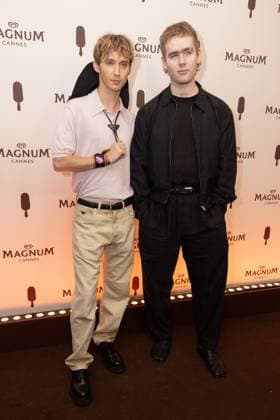 magnum day1 party Mura Masa, Troye Sivan Magnum beach party during the 77th Cannes International Film Festival on May 16, 2024 Cannes France Jeremy Melloul Magnum Cannes via Bestimage Magnum Beach party during the 77th Cannes International Film Festival on May 16, 2024 Cannes France  Copyright: xJeremyxMelloulx xMagnumxCannesxviaxBestimagexJeremyxMelloulx xMagnumxCannesxviaxBestimagex