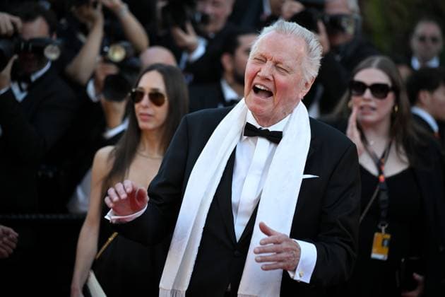 77th International Cannes Film Festival Marche du film Megalopolis 77th International Cannes Film Festival Festival de Cannes 2024 77e Ã dition montee Megaloplis Jon Voight 305042 2024 05 16 France  Copyright: xLionelxGuericolas MPPx STAR_305042_220