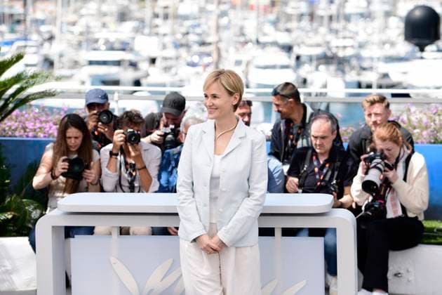 CANNES, FRANCE MAY 17 G D Tess BARTHELEMY, actress, Judith GODRECHE, director, during the photocall of the short film Â Moi aussi Â from Seance Speciale at the 77th Cannes Film Festival at the Palais des Festivals on May 17, 2024 in Cannes, France CELEBRITES 77eme Festival de Cannes Photocall 17 05 2024 ValentinaClaret Panoramic 