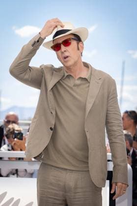 Cannes - The Surfer Photocall Nicolas Cage attends The Surfer Photocall at the 77th annual Cannes Film Festival at Palais des Festivals on May 17, 2024 in Cannes, France Cannes France  Copyright: xShootpix ABACAx