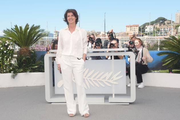 77th Cannes International Film Festival Pol Pot Photocall Thomas Bohlen Starface 2024 05 17 Cannes France 77th Cannes International Film Festival meeting with Pol Pot Photocall Irene Jacob 305069 2024 05 17 Cannes France Jacob, Irene  Copyright: xThomasxBohlenx STAR_305069_014