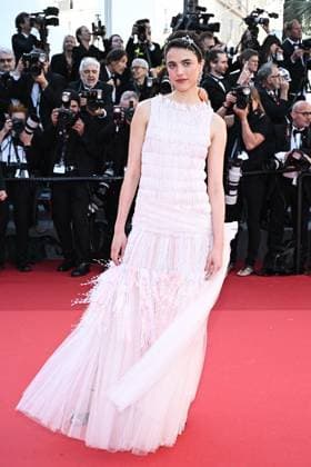 Cannes - Kinds Of Kindness Screening Margaret Qualley at the Kinds Of Kindness screening at the 77th annual Cannes Film Festival at Palais des Festivals in Cannes, France on May 17, 2024. Photo by David Niviere ABACAPRESS.COM Cannes France  Copyright: xNivierexDavid ABACAPRESS.COMx