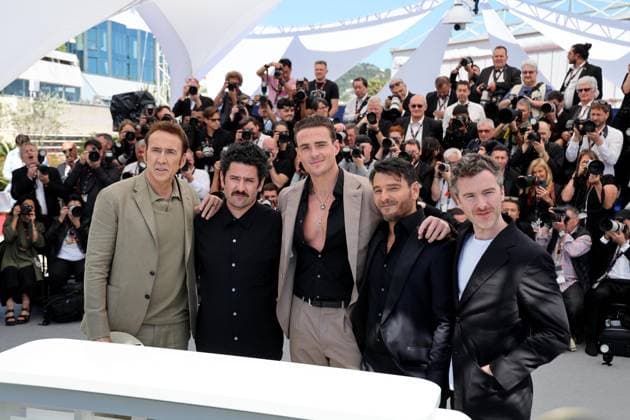 Photocall du film The Surfer lors du 77eme Festival International du Film de Cannes Nicolas Cage, Lorcan Finnegan, Alexander Bertrand , Justin Rosniak, Thomas Martin Photocall du film The Surfer lors du 77eme Festival International du Film de Cannes le 17 mai 2024 Jacovides Moreau Bestimage Photocall for the film The Surfer at the 77th Cannes International Film Festival on 17 May 2024 Cannes France  Copyright: xJACOVIDES-MOREAUx xBESTIMAGExJACOVIDES-MOREAUx xBESTIMAGEx