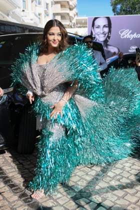 Cannes - Aishwarya Rai At The Martinez Aishwarya Rai leaves Martinez Hotel to attend the official screening of Kinds of Kindness during 77th Cannes Film Festival. France, Cannes on may 16th, 2024. Photo by Marco Piovanotto ABACAPRESS.COM Cannes France  Copyright: xPiovanottoxMarco ABACAx