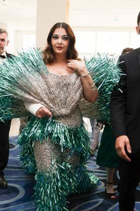 Cannes - Aishwarya Rai At The Martinez Aishwarya Rai leaves Martinez Hotel to attend the official screening of Kinds of Kindness during 77th Cannes Film Festival. France, Cannes on may 16th, 2024. Photo by Marco Piovanotto ABACAPRESS.COM Cannes France  Copyright: xPiovanottoxMarco ABACAx