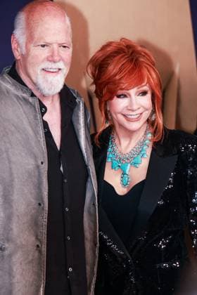 May 16, 2024, Frisco, Tx, USA: Reba McEntire, Rex Linn attend the 59th Academy of Country Music Awards at Omni Frisco Hotel at The Star on May 16, 2024 in Frisco, Texas. Frisco USA - ZUMAs181 20240516_zea_s181_291 Copyright: xOzziexBx