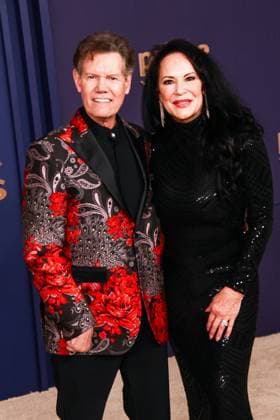 May 16, 2024, Frisco, Tx, USA: Randy Travis and Mary Davis attends the 59th Academy of Country Music Awards at Omni Frisco Hotel at The Star on May 16, 2024 in Frisco, Texas. Frisco USA - ZUMAs181 20240516_zea_s181_268 Copyright: xOzziexBx