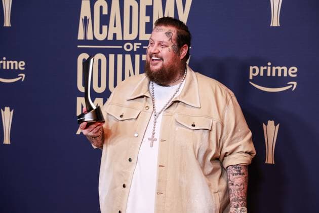 May 16, 2024, Frisco, Tx, USA: Jelly Roll, winner of the Music Event of the Year award for Save Me, poses in the press room during the 59th Academy of Country Music Awards at The Ford Center at The Star on May 16, 2024 in Frisco, Texas. Frisco USA - ZUMAs181 20240516_zea_s181_441 Copyright: xOzziexBx