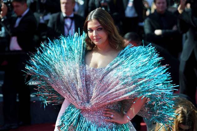 Cannes, France 17th May, 2024 Aishwarya Rai Bachchan attends Kinds of Kindness Screening red carpet at the 77th annual Cannes Film Festival at Palais des Festivals on May 17, 2024 in Cannes, France CINEMA 77eme Festival de Cannes Red Carpet du film Kinds of Kindness 17 05 2024 NorbertScanella Panoramic 