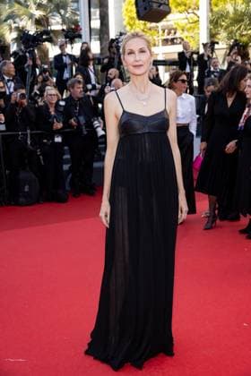 M MontÃ e des marches du film Â Kinds of Kindness Â lors du 77eme Festival International du Film de Cannes Kelly Rutherford MontÃ e des marches du film Â Kinds of Kindness Â lors du 77eme Festival International du Film de Cannes, au Palais des Festivals Ã Cannes On may 17th 2024 Jacovides Moreau Bestimage Red carpet of the movie Â Kinds of Kindness Â during the 77th Cannes International Film Festival at the Palais des Festivals in Cannes, France On may 17th 2024 Cannes France  Copyright: xJACOVIDES-MOREAUx xBESTIMAGExJACOVIDES-MOREAUx xBESTIMAGEx