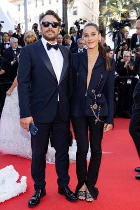 M MontÃ e des marches du film Â Kinds of Kindness Â lors du 77eme Festival International du Film de Cannes James Franco, Izabel Pakzad MontÃ e des marches du film Â Kinds of Kindness Â lors du 77eme Festival International du Film de Cannes, au Palais des Festivals Ã Cannes On may 17th 2024 Jacovides Moreau Bestimage Red carpet of the movie Â Kinds of Kindness Â during the 77th Cannes International Film Festival at the Palais des Festivals in Cannes, France On may 17th 2024 Cannes France  Copyright: xJACOVIDES-MOREAUx xBESTIMAGExJACOVIDES-MOREAUx xBESTIMAGEx