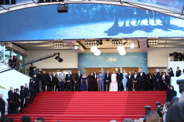 May 17, 2024, Cannes, Cote D azur, France: Joe Alwyn, Hong Chau, Willem Dafoe, Emma Stone, Yorgos Lanthimos, Jesse Plemons, Margaret Qualley, Mamoudou Athie, Hunter Schafer, Ed Guiney, Kasia Malipan attend the Kinds of Kindness Premiere screening at the 77th Annual Cannes Film Festival at Palais des Festivals in Cannes, France Cannes France - ZUMAc179 20240517_zep_c179_147 Copyright: xMickaelxChavetx