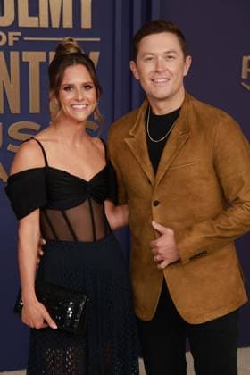 May 16, 2024, Frisco, Tx, USA: Scotty McCreery, Gabi Dugal attends the 59th Academy of Country Music Awards at Omni Frisco Hotel at The Star on May 16, 2024 in Frisco, Texas. Frisco USA - ZUMAs181 20240516_zea_s181_178 Copyright: xOzziexBx