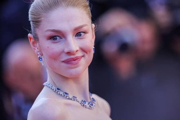 Cannes - Kinds Of Kindness Red Carpet Hunter Schafer attends the Kinds Of Kindness Red Carpet at the 77th annual Cannes Film Festival at Palais des Festivals on May 17, 2024 in Cannes, France Photo by ShootPix ABACAPRESS.COM Cannes France  Copyright: xShootpix ABACAx