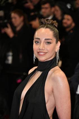 Cannes,77th Cannes Film Festival 2024 - Fourth Evening - red carpet of the film Oh Canada pictured: Ozge Ozacar  Copyright: xManuelexMangiarotti xipa-agency.x x xipa-agencyxnetx IPA_Agency_IPA46193320