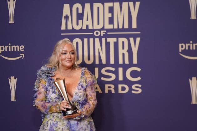 May 16, 2024, Frisco, Texas, United States: Jessie Jo Dillon, winner of the Songwriter of the Year award, poses with her prize in the press room during the 59th Academy of Country Music Awards Ceremony at The Ford Center at the Star. Frisco United States - ZUMAe321 20240516_zea_e321_031 Copyright: xJavierxVicenciox xEyepixxGroupx