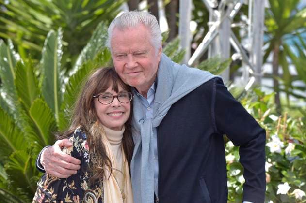 Talia Shire and Jon Voight attend the Megalopolis photocall at the 77th annual Cannes Film Festival at Palais des Festivals on Friday, May 17, 2024 in Cannes, France.  CAN20240517314 RoccoxSpaziani