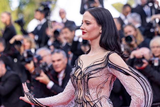 B MontÃ e des marches du film Â Kinds of Kindness Â lors du 77eme Festival International du Film de Cannes Eva Green MontÃ e des marches du film Â Kinds of Kindness Â lors du 77eme Festival International du Film de Cannes, au Palais des Festivals Ã Cannes On may 17th 2024 Olivier Borde Bestimage Red carpet of the movie Â Kinds of Kindness Â during the 77th Cannes International Film Festival at the Palais des Festivals in Cannes, France On may 17th 2024 Cannes France  Copyright: xOLIVIERxBORDEx xBESTIMAGExOLIVIERxBORDEx xBESTIMAGEx