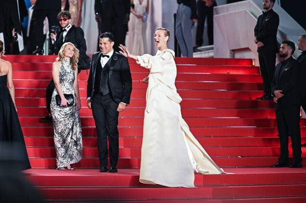 News - Oh, Canada Red Carpet - The 77th Annual Cannes Film Festival Uma Thurman attends the Oh, Canada Red Carpet at the 77th annual Cannes Film Festival at Palais des Festivals on May 17, 2024 in Cannes, France. Cannes Palais des Festival France Copyright: xStefanosxKyriazisx xLiveMediax LPN_1356773