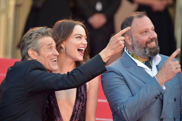 Willem Dafoe, Emma Stone and Yorgos Lanthimos attend the Kinds Of Kindness Red Carpet at the 77th annual Cannes Film Festival at Palais des Festivals on Friday, May 17, 2024 in Cannes, France.  CAN20240517337 RoccoxSpaziani
