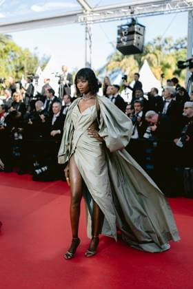 77eme Festival International du Film de Cannes Montee des marches du film Kinds of Kindness 77th International Cannes Film Festival Red Carpet of Kinds of Kindness movie 305079 2024 05 17 Alpes Maritimes Cannes France  Copyright: xTerencexBaelenx STAR_305079_029