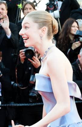 77eme Festival International du Film de Cannes Montee des marches du film Kinds of Kindness 77th International Cannes Film Festival Red Carpet of Kinds of Kindness movie 305081 2024 05 17 Cannes France Hunter Schafer  Copyright: xIvankaxVoisinx xStarfacex STAR_305081_061