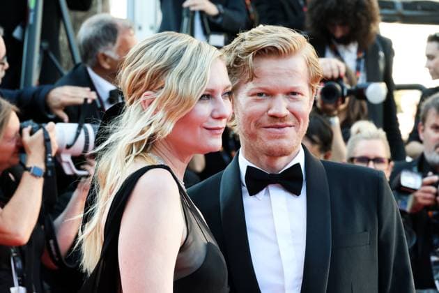 77eme Festival International du Film de Cannes Montee des marches du film Kinds of Kindness 77th International Cannes Film Festival Red Carpet of Kinds of Kindness movie 305081 2024 05 17 Cannes France Dunst, Kirsten Plemons, Jesse  Copyright: xIvankaxVoisinx xStarfacex STAR_305081_076