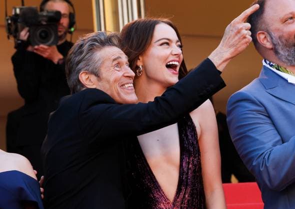 77eme Festival International du Film de Cannes Montee des marches du film Kinds of Kindness 77th International Cannes Film Festival Red Carpet of Kinds of Kindness movie 305081 2024 05 17 Cannes France Stone, Emma Dafoe, Willem  Copyright: xIvankaxVoisinx xStarfacex STAR_305081_094