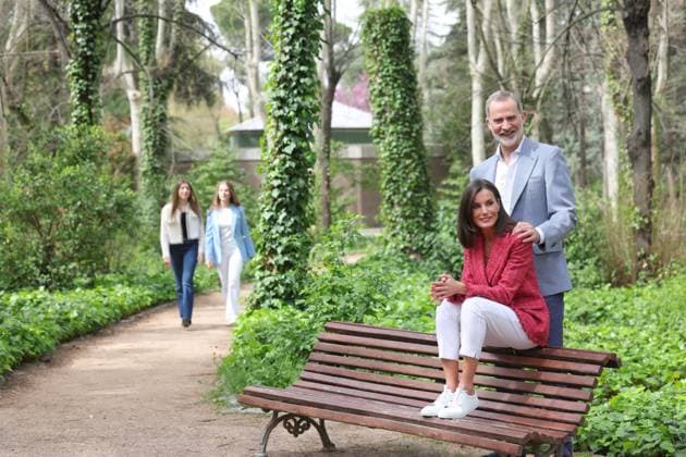 Bilder des Jahres 2024, Entertainment 05 Mai Entertainment Themen der Woche KW20 Entertainment Bilder des Tages Spanische Königsfamilie, Fototermin anlässlich des zehnjährigen Thronjubiläums 18-05-2024 Spain Queen Letizia and King Felipe and Crown Princess Leonor and Princess Sofia posing for a photosession for the 10th anniversary of coronation. Â  Copyright: xPPEx