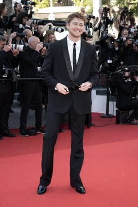 Annual Cannes Film Festival - Kinds of Kindness Red Carpet - Cannes DN Joe Alwyn attends the Kinds of Kindness Red Carpet at the 77th annual Cannes Film Festival at Palais des Festivals on May 17, 2024 in Cannes, France. Photo by David NIVIERE ABACAPRESS.COM CANNES France  Copyright: xNivierexDavid ABACAPRESS.COMx
