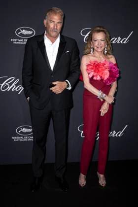 B Photocall du diner TrophÃ e Chopard au Carlton Beach lors du 77eme Festival International du Film de Cannes Kevin Costner, Caroline Scheufele Photocall du diner TrophÃ e Chopard au Carlton Beach lors du 77eme Festival International du Film de Cannes Le 17 mai 2024 Olivier Borde Bestimage Photocall of the dinner Chopard Trophy during the 77th annual Cannes Film Festival at Carlton Beach On May 17th 2024 Cannes France  Copyright: xOLIVIERxBORDEx xBESTIMAGExOLIVIERxBORDEx xBESTIMAGEx