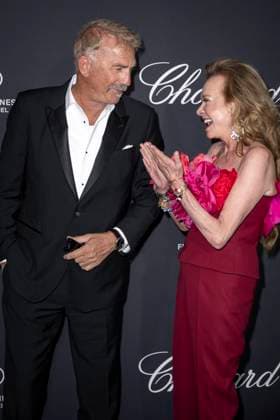 B Photocall du diner TrophÃ e Chopard au Carlton Beach lors du 77eme Festival International du Film de Cannes Kevin Costner, Caroline Scheufele Photocall du diner TrophÃ e Chopard au Carlton Beach lors du 77eme Festival International du Film de Cannes Le 17 mai 2024 Olivier Borde Bestimage Photocall of the dinner Chopard Trophy during the 77th annual Cannes Film Festival at Carlton Beach On May 17th 2024 Cannes France  Copyright: xOLIVIERxBORDEx xBESTIMAGExOLIVIERxBORDEx xBESTIMAGEx