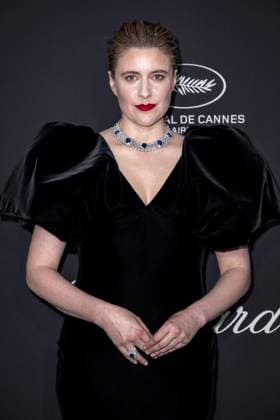 B Photocall du diner TrophÃ e Chopard au Carlton Beach lors du 77eme Festival International du Film de Cannes Greta Gerwig Photocall du diner TrophÃ e Chopard au Carlton Beach lors du 77eme Festival International du Film de Cannes Le 17 mai 2024 Olivier Borde Bestimage Photocall of the dinner Chopard Trophy during the 77th annual Cannes Film Festival at Carlton Beach On May 17th 2024 Cannes France  Copyright: xOLIVIERxBORDEx xBESTIMAGExOLIVIERxBORDEx xBESTIMAGEx