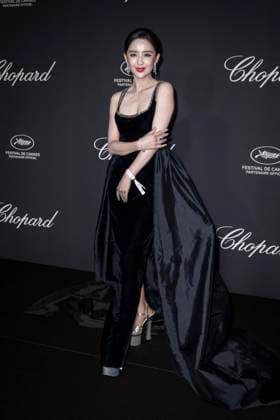 B Photocall of the dinner TrophÃ e Chopard at Carlton Beach during the 77th Festival International du Film de Cannes Tong Liya Photocall of the dinner TrophÃ e Chopard at Carlton Beach during the 77th Festival International du Film de Cannes On May 17th 2024 Olivier Borde Bestimage Photocall of the dinner Chopard Trophy during the 77th annual Cannes Film Festival at Carlton Beach On May 17th 2024 Cannes France  Copyright: xOLIVIERxBORDEx xBESTIMAGExOLIVIERxBORDEx xBESTIMAGEx