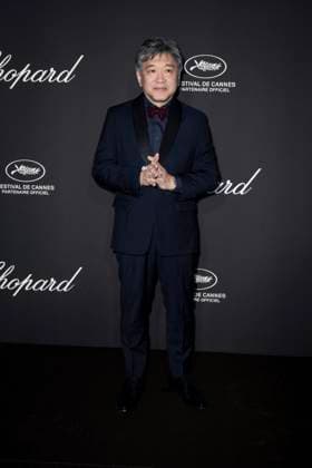 B Photocall du diner TrophÃ e Chopard au Carlton Beach lors du 77eme Festival International du Film de Cannes Hirokazu Kore eda Photocall du diner TrophÃ e Chopard au Carlton Beach lors du 77eme Festival International du Film de Cannes Le 17 mai 2024 Olivier Borde Bestimage Photocall of the dinner Chopard Trophy during the 77th annual Cannes Film Festival at Carlton Beach On May 17th 2024 Cannes France  Copyright: xOLIVIERxBORDEx xBESTIMAGExOLIVIERxBORDEx xBESTIMAGEx