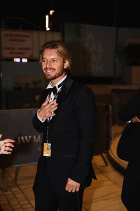 Milan, Italy: Cannes, Celebrity sightings at the Festival de Cannes. Pictured: Rick Cosnett arrives at the JW Marriott Cannes hotel Milan Italy  - ZUMAp169 20240518_zea_p169_179 Copyright: xAlessandroxBremecx
