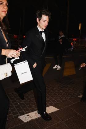 Milan, Italy: Cannes, Celebrity sightings at the Festival de Cannes. Pictured: Mike Faist arrives at the JW Marriott Cannes hotel Milan Italy  - ZUMAp169 20240518_zea_p169_221 Copyright: xAlessandroxBremecx