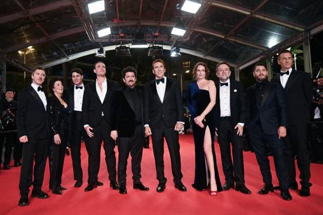 Cannes The Surfer Premiere Leonora Darby, Robert Connolly, Justin Rosniak, Alexander Bertrand, Nicolas Cage, Lorcan Finnegan, Brunella Cocchiglia, Thomas Martin and Julian McMahon attending The Surfer Premiere as part of the 77th Cannes International Film Festival in Cannes, France on May 17, 2024. Photo by Aurore Marechal ABACAPRESS.COM Cannes France  Copyright: xMarechalxAurore ABACAx