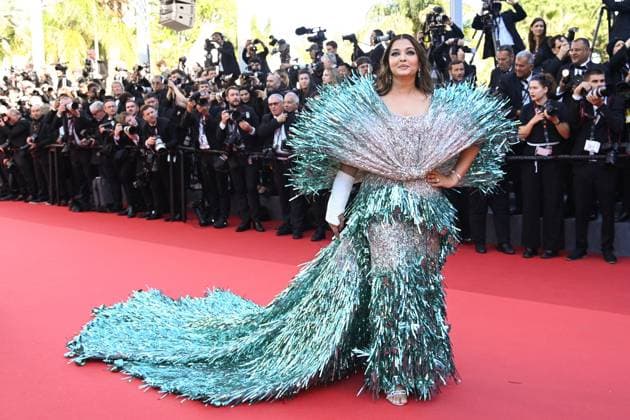 Entertainment Bilder des Tages Cannes Kinds of Kindness Premiere Aishwarya Rai attending the Kinds of Kindness Premiere as part of the 77th Cannes International Film Festival in Cannes, France on May 17, 2024. Photo by Aurore Marechal ABACAPRESS.COM Cannes France  Copyright: xMarechalxAurore ABACAx