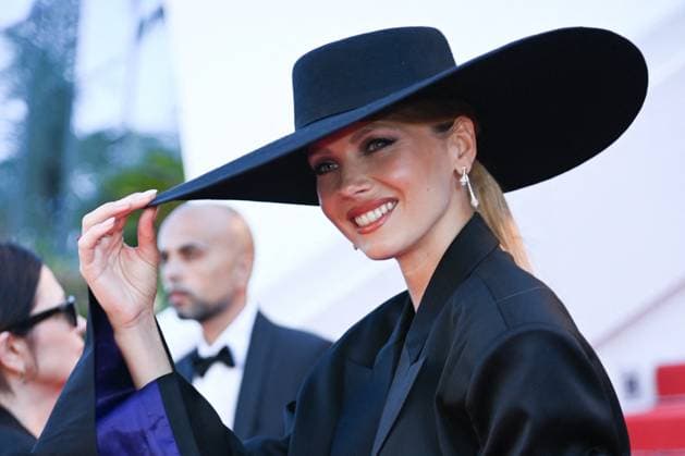 Cannes Kinds of Kindness Premiere attending the Kinds of Kindness Premiere as part of the 77th Cannes International Film Festival in Cannes, France on May 17, 2024. Photo by Aurore Marechal ABACAPRESS.COM Cannes France  Copyright: xMarechalxAurore ABACAx