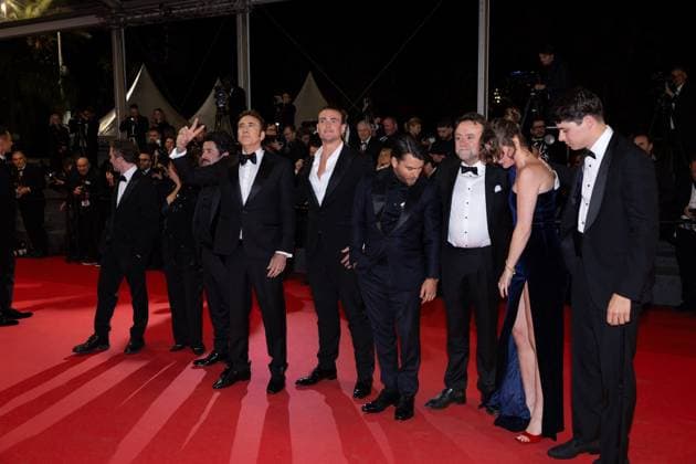 Cannes - The Surfer Screening Austen Wilmot, Robert Connolly, a guest, Justin Rosniak, Alexander Bertrand, Nicolas Cage, Julian McMahon, Leonora Darby, Lorcan Finnegan, Brunella Cocchiglia and Thomas Martin attend the The Surfer Red Carpet at the 77th annual Cannes Film Festival at Palais des Festivals on May 17, 2024 in Cannes, France. Photo by Shootpix ABACAPRESS.COM Cannes France Copyright: xShootpix ABACAx