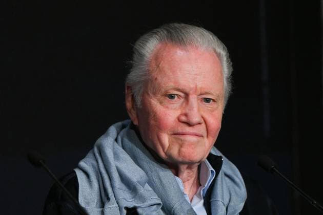 Cannes - Megalopolis Press Conference Jon Voight attends the Megalopolis press conference during the 77th annual Cannes Film Festival at Palais des Festivals on May 17, 2024 in Cannes, France. Photo by Cyril Pecquenard Pool ABACAPRESS.COM Cannes France  Copyright: xPecquenardxCyril Pool ABACAx