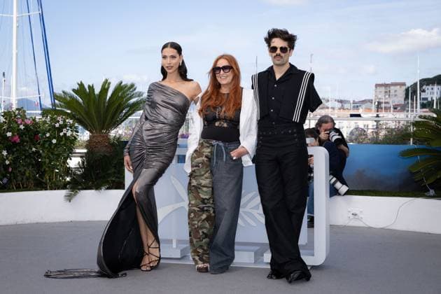 Cannes - La Belle De Gaza Photocall Talleen Abu Hanna, Yolande Zauberman and Lucky Love attend the La Belle De Gaza Photocall at the 77th annual Cannes Film Festival at Palais des Festivals on May 18, 2024 in Cannes, France. Photo by Shootpix ABACAPRESS.COM Cannes France  Copyright: xShootpix ABACAx
